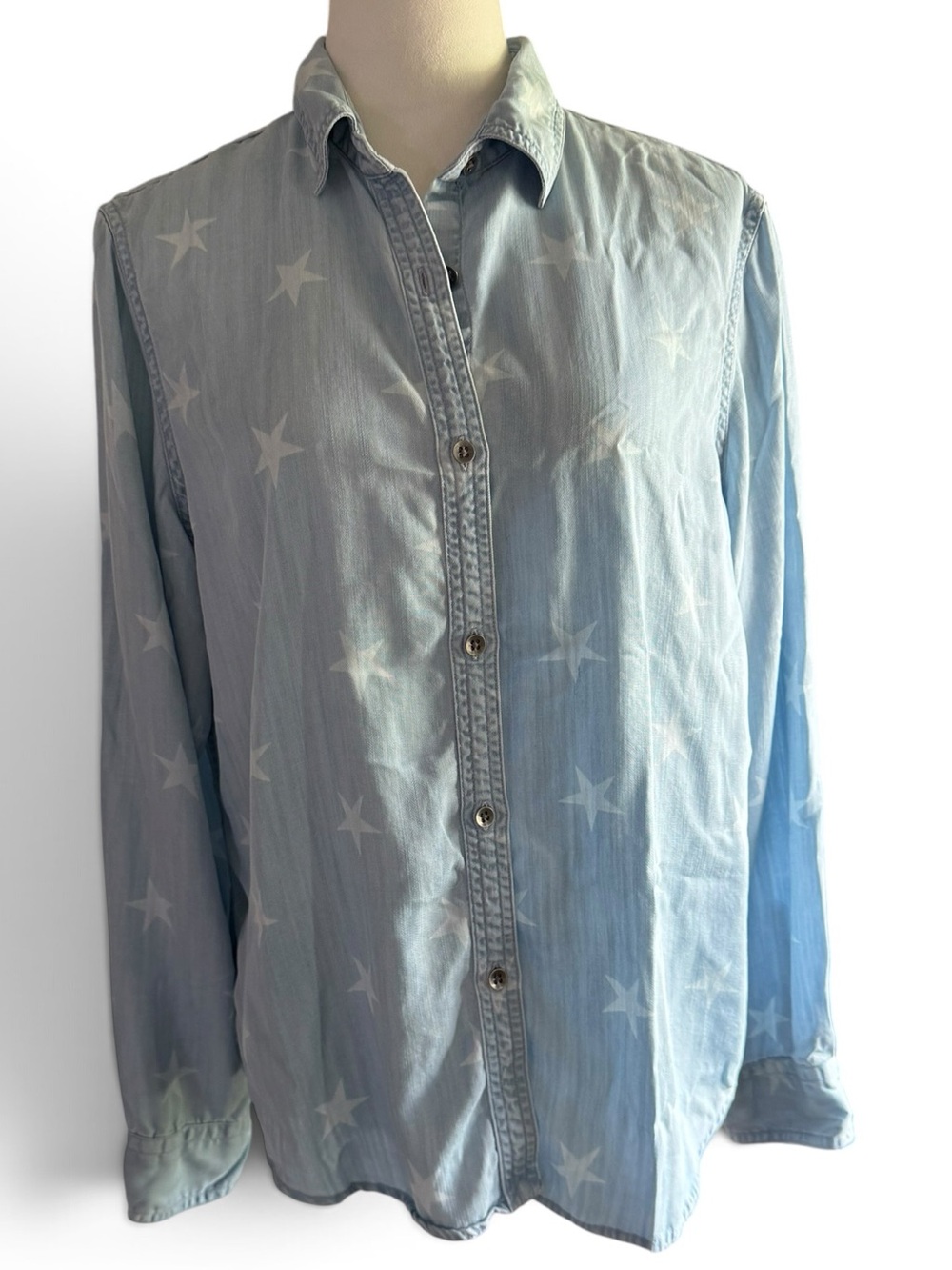 Chaps Womenâs Light Blue Star-Pattern Button-Down Shirt